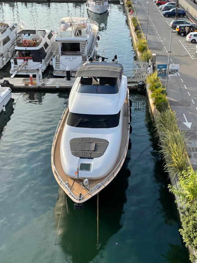 Motoryacht 21 Avec Equipage Hotel Barcelona Ngoại thất bức ảnh