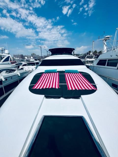 Motoryacht 21 Avec Equipage Hotel Barcelona Ngoại thất bức ảnh