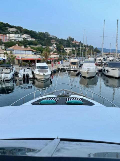 Motoryacht 21 Avec Equipage Hotel Barcelona Ngoại thất bức ảnh