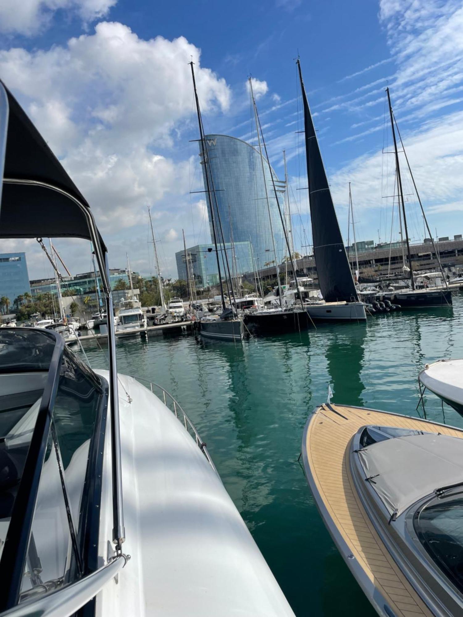 Motoryacht 21 Avec Equipage Hotel Barcelona Ngoại thất bức ảnh